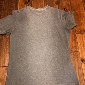 Men’s Lululemon shirt size medium